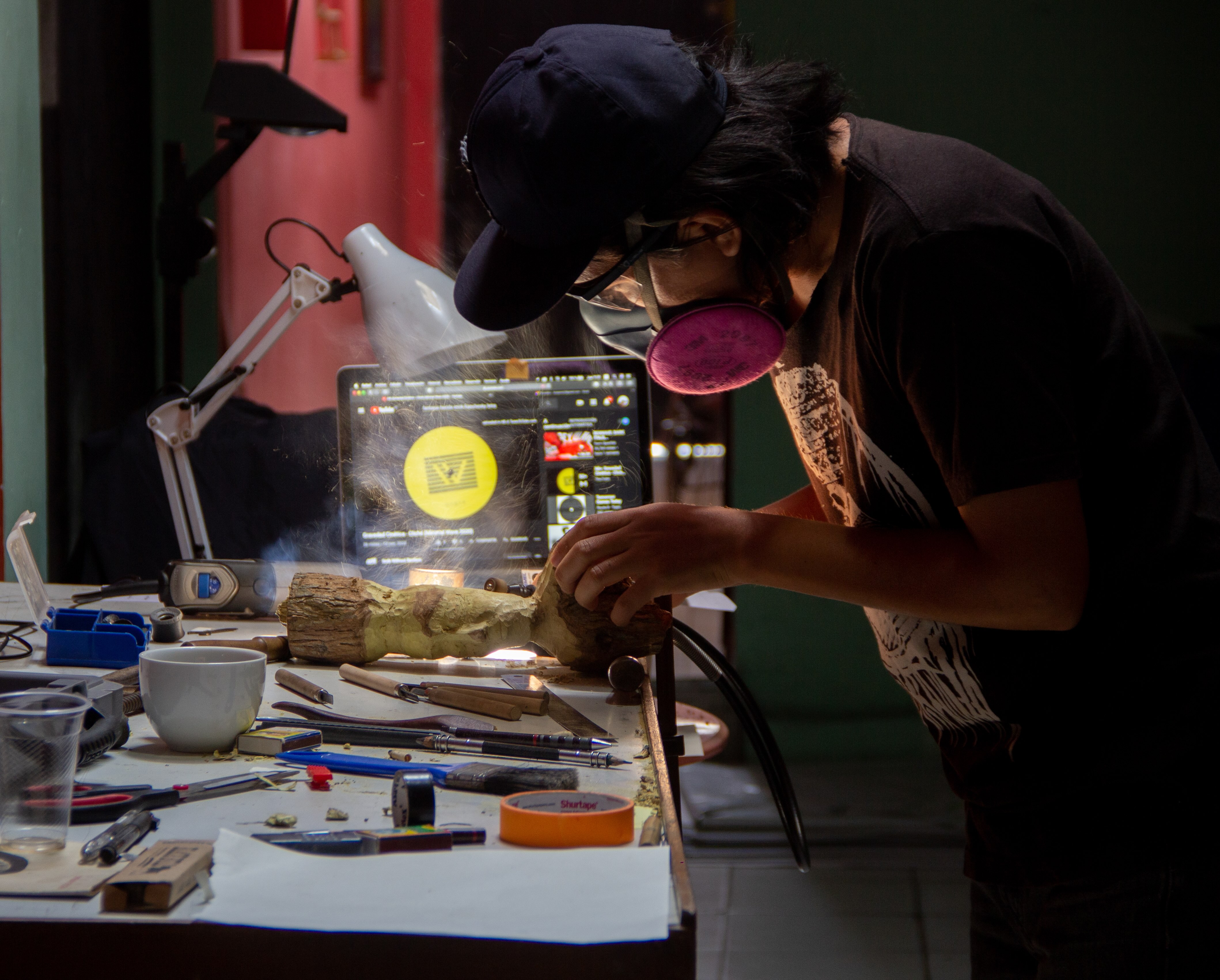 Davis Pérez en taller